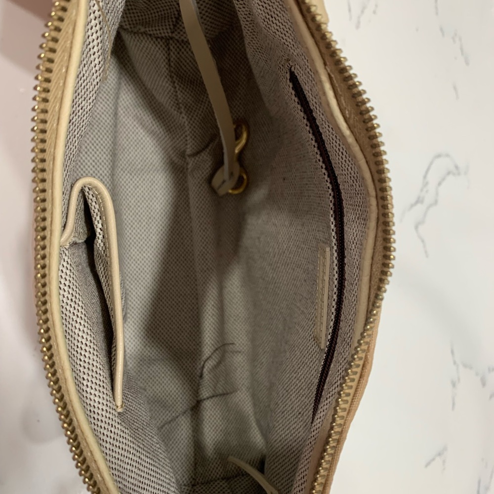 Beautiful Dooney & Bourke